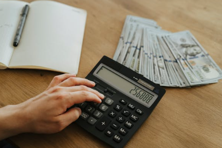 公司年度審計(jì)報(bào)告揭曉，費(fèi)用明細(xì)一目了然